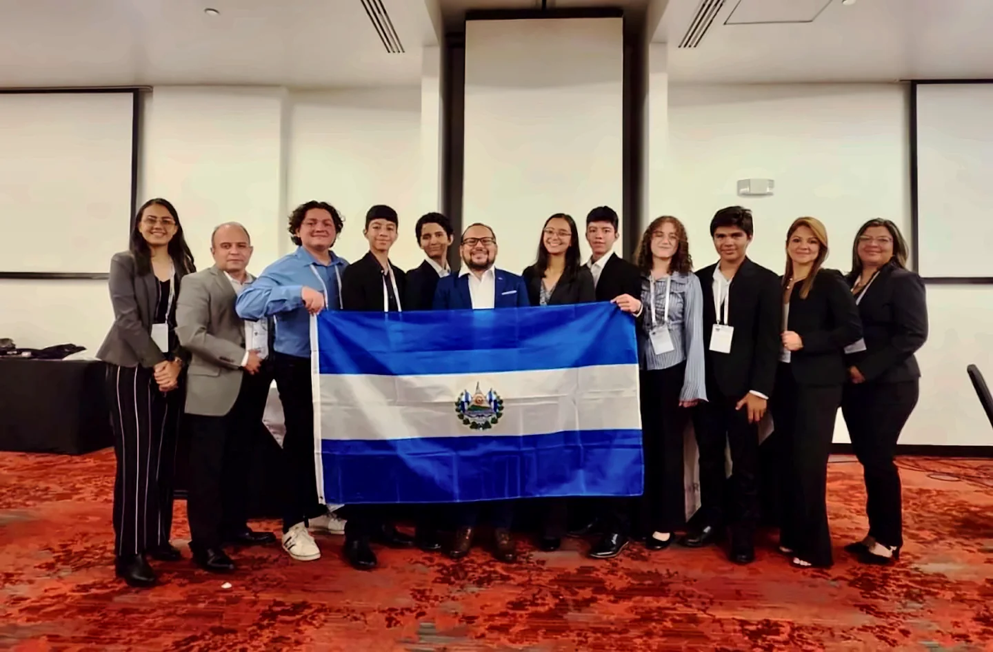 Delegación de la academia en IEEE CONESCAPAN 2026